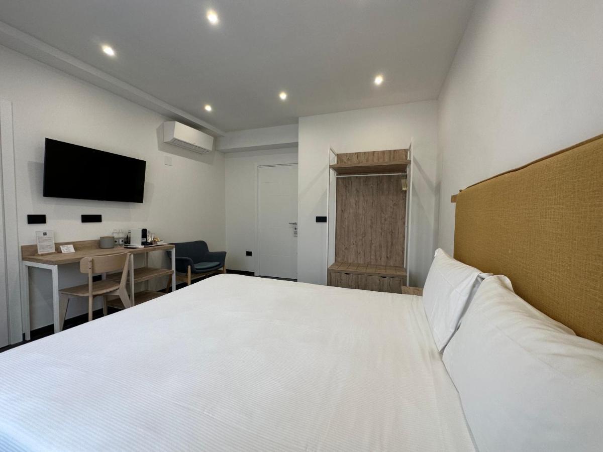 Ng Guest House Il Gallura 奧爾比亞 外观 照片